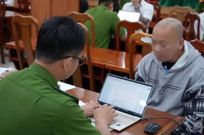 Công an TPHCM tiếp nhận 42 công dân bị Hoa Kỳ trục xuất