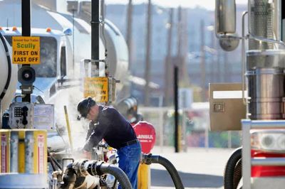 Dầu Nga gián đoạn, thị trường diesel toàn cầu chịu sức ép mới