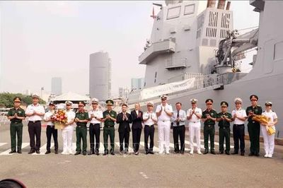 Tàu Hải quân Italia thăm hữu nghị Việt Nam
