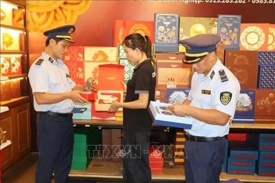 Siết chặt kiểm soát an toàn thực phẩm dịp Tết Trung thu
