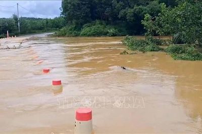 Mưa lũ gây sạt lở, ngập lụt tại nhiều tuyến đường miền núi Thanh Hóa