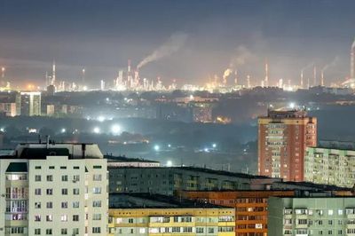 Drone Ukraine làm tê liệt 3 trong số 6 nhà máy lọc dầu lớn nhất của Nga