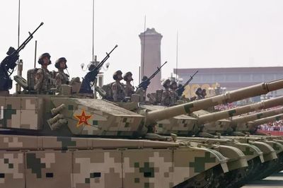 Trung Quốc lên ý tưởng xe tăng hạt nhân 60 tấn, mang pháo điện từ tầm bắn 450 km
