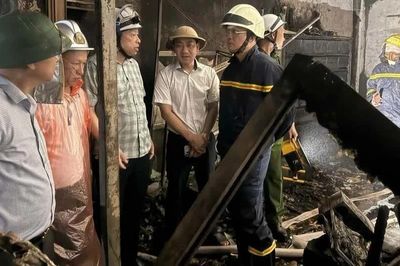 Vụ cháy nhà 4 tầng ở Hà Nội: 4 người tự thoát nạn, 5 người tử vong