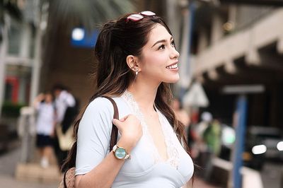 Á hậu Miss Cosmo 2025 Chelsea Fernandez gây sốt với bộ ảnh đậm chất Y2K