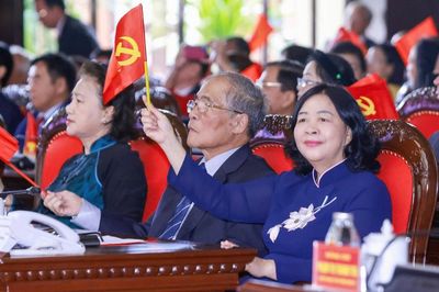 Người cao tuổi Việt Nam tiếp tục làm rạng rỡ 'hào khí Diên Hồng', mãi là 'điểm tựa non sông'