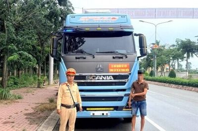 CSGT TP.HCM siết vi phạm trong kinh doanh vận tải