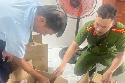 Tiêu hủy gần 90kg thịt heo đông lạnh
