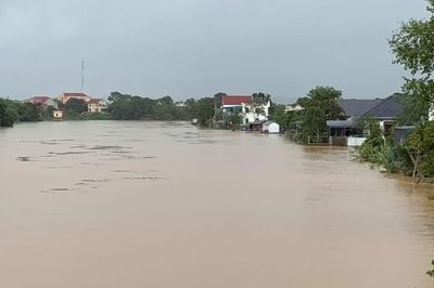Lũ trên sông Bưởi tiếp tục lên, có khả năng xấp xỉ báo động 3