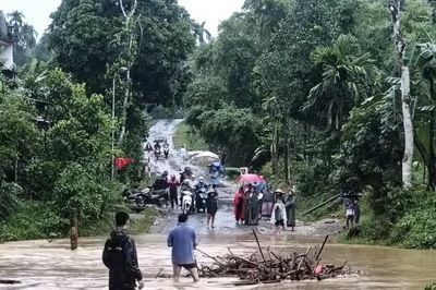 Mưa lớn dồn dập, Thanh Hóa, Nghệ An khẩn trương ứng phó lũ quét, sạt lở