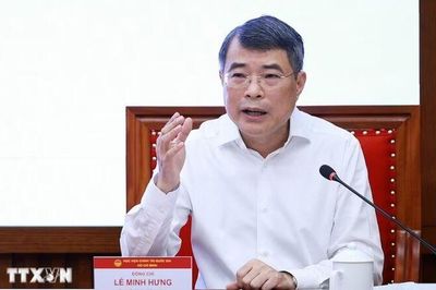 Thủ tướng trao đổi chuyên đề về phát triển nhanh, bền vững và tăng trưởng hai con số với các Ủy viên Trung ương Đảng