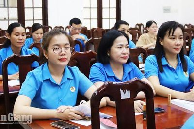166 cán bộ công đoàn An Giang được tập huấn nghiệp vụ