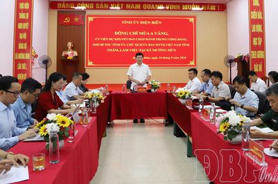 Phó Bí thư Tỉnh ủy Mùa A Vảng làm việc với xã Mường Mùn