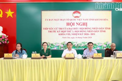 Phó Bí thư Tỉnh ủy, Chủ tịch HĐND tỉnh Lâm Đông tiếp xúc cử tri phường Ninh Chử