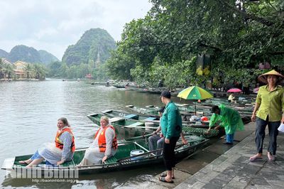 Ngành Du lịch Ninh Bình chủ động ứng phó mưa lớn, bảo đảm an toàn cho du khách