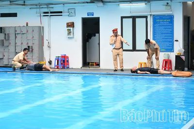 Tập huấn bơi cứu hộ, cứu nạn năm 2026