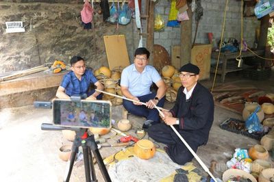 Giữ vững trận địa tư tưởng mới - Bài 2: Chạm phím 'mở' lòng Dân