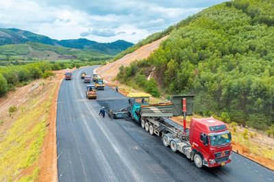Vượt khó làm cao tốc giữa đại ngàn Tây Nguyên