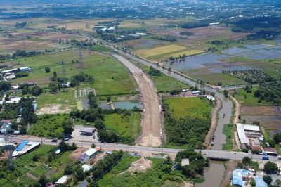 Cận cảnh cao tốc TP.HCM - Mộc Bài triển khai nhiều mũi thi công