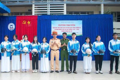 Hơn 2.100 học sinh Lâm Đồng được tuyên truyền pháp luật an toàn giao thông
