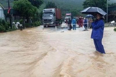 Còn nhiều vị trí ngập trên các tuyến quốc lộ nhưng không gây tắc đường
