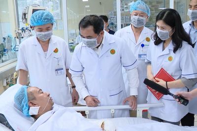Dành điều kiện tốt nhất điều trị cho nạn nhân vụ cháy tại phường Tây Hồ
