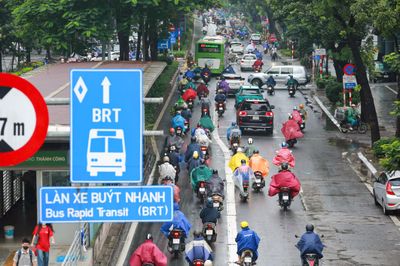 Hà Nội mở làn BRT, giao thông nút Láng Hạ - Giảng Võ thay đổi ra sao?