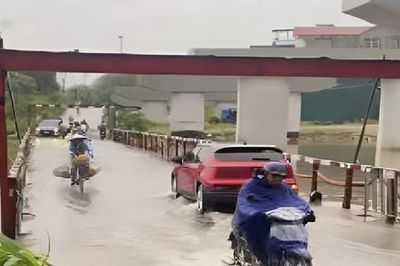 Xã An Khánh thông báo dừng lưu thông nhiều cầu bắc qua sông Đáy
