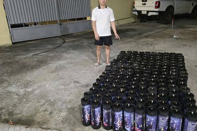 Quảng Ninh: Phạt 160 triệu đồng, tiêu hủy gần 350 bình khí cười