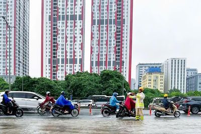 Hàng loạt trường đại học ở Hà Nội chuyển sang học trực tuyến