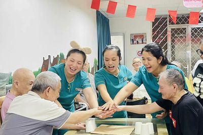 Dưỡng lão bán trú: Thích ứng với già hóa dân số