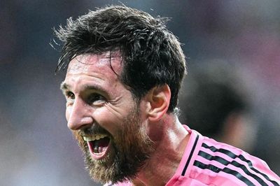 Messi giành thêm danh hiệu