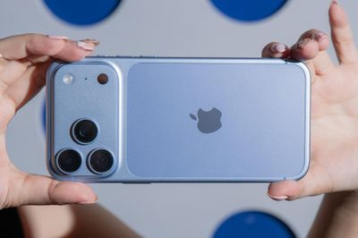 Trên tay iPhone 18 Pro Max màu Xanh băng thanh trước ngày mở bán