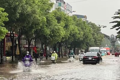 Hà Nội: Các trường chủ động điều chỉnh giờ học, hình thức dạy học để ứng phó mưa, bão
