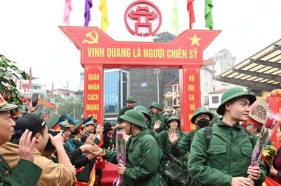Thủ tục tạm hoãn nghĩa vụ quân sự khi công dân đi du học