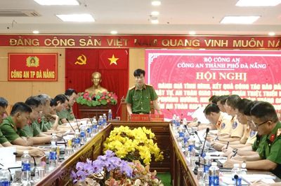 Siết chặt kỷ cương, quyết liệt thực hiện 6 rõ để bảo đảm bền vững trật tự an toàn giao thông