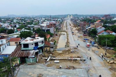 Nhà thầu bị phạt, đường Nguyễn Hoàng lỡ hẹn tiến độ