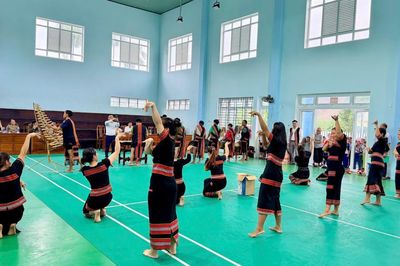 Đồng bào Giẻ Triêng của Đà Nẵng tham gia Chương trình Vui Tết độc lập tại Hà Nội