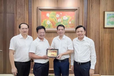 Huế và Đường sắt Việt Nam nghiên cứu khai thác tàu hơi nước Huế - Đà Nẵng