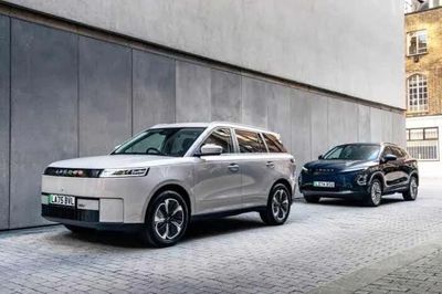 Jaecoo J7, J5 và Omoda C5 lọt Top 10 ôtô bán chạy tại Anh tháng 8/2026