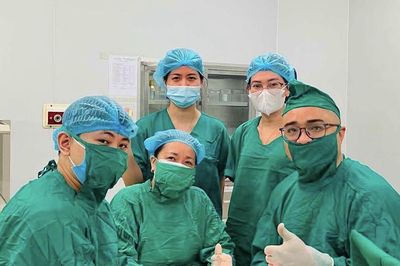 Kịp thời phẫu thuật, giữ lại bàn tay cho bé trai 34 tháng tuổi