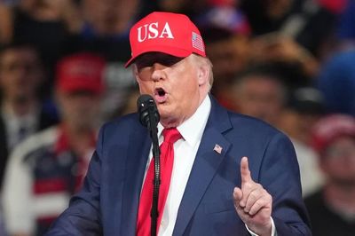 Tổng thống Mỹ Trump phản ứng gay gắt sau quyết định mới của Fed