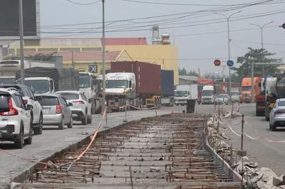 Quốc lộ 51 chi chít 'bàn chông sắt' bẫy người đi đường