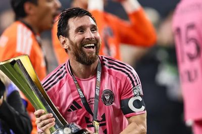 Messi tiếp tới cột mốc 1.000 bàn, nâng cao danh hiệu thứ 48 cùng Inter Miami