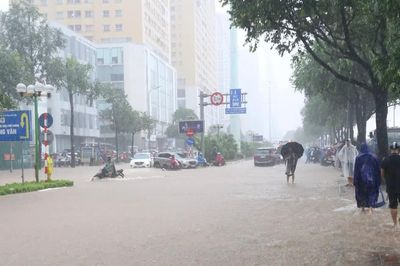 Vì sao dự án hồ điều hòa hơn 600 tỷ đồng đã vận hành, đường huyết mạch vẫn ngập?