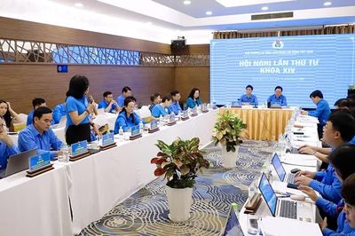 Ban Thường vụ Tổng Liên đoàn Lao động Việt Nam tổ chức Hội nghị lần thứ tư, khóa XIV