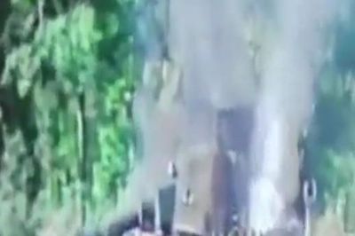 Video pháo binh và UAV của Nga bắn cháy pháo tự hành Ukraine ở Donetsk