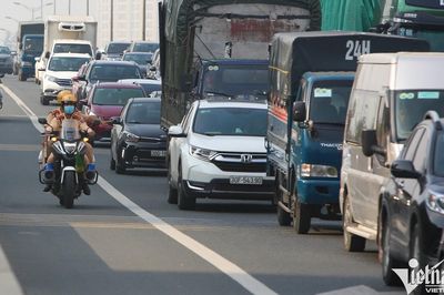 Đề xuất được chạy cả 3 làn trên đường Vành đai 3, tài xế Hà Nội vừa mừng vừa lo