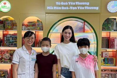 Tiểu Vy dành dấu mốc 8 năm đăng quang cho những bệnh nhân khó khăn