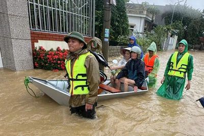Thanh Hóa: Đảm bảo an toàn cho hàng nghìn hộ dân vùng ngập lụt